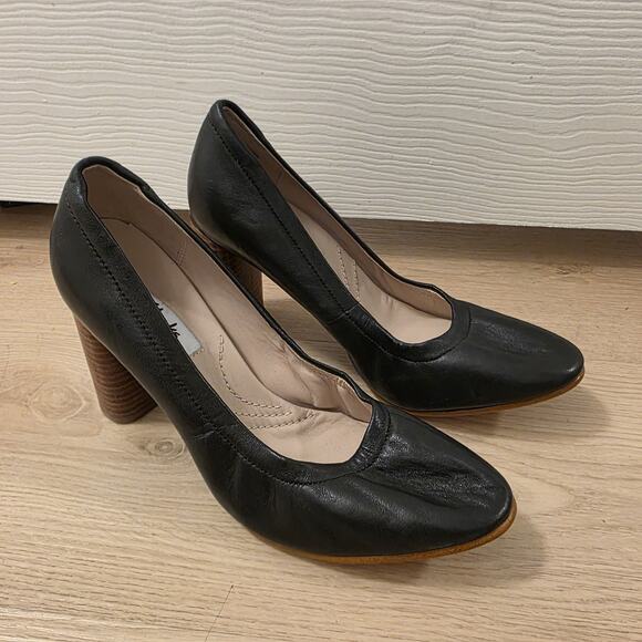 Clarks Black Leather Grace Eva Block Heel Classic Feminine Pumps Size 7M - Picture 2 of 9